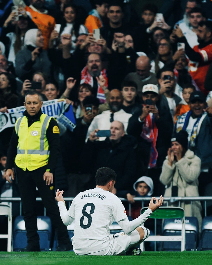 战胜阿森纳后，热刺社媒发文：又一座奖杯到手（力克阿森纳后，热刺社媒：奖杯再入账）