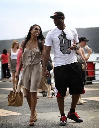 美国演员约翰尼-德普现场观看博卡比赛，并与里克尔梅合影（美国影星约翰尼·德普现身博卡比赛，与里克尔梅合影）