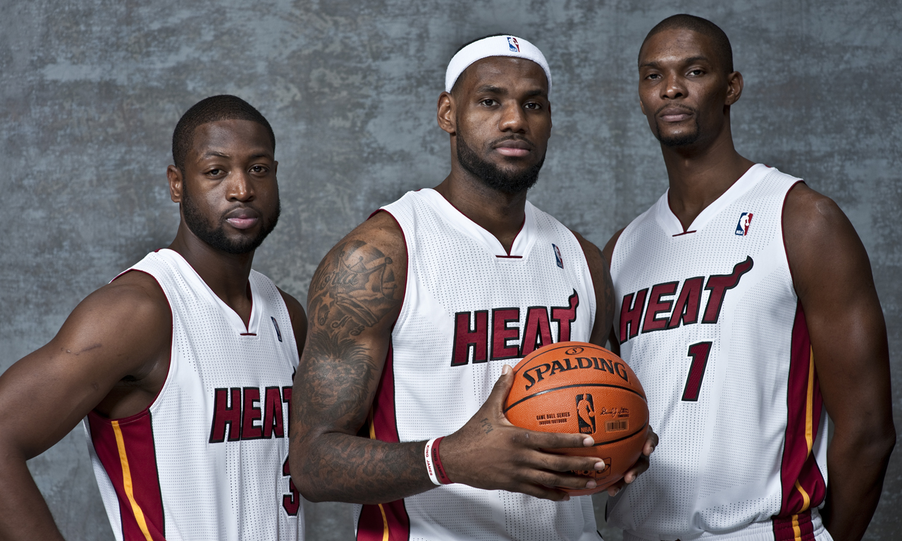 胡荷韬：现在膝盖还有很多问题；已不把自己看作年轻球员了（胡荷韬：膝盖问题仍多，已不再把自己当年轻球员）