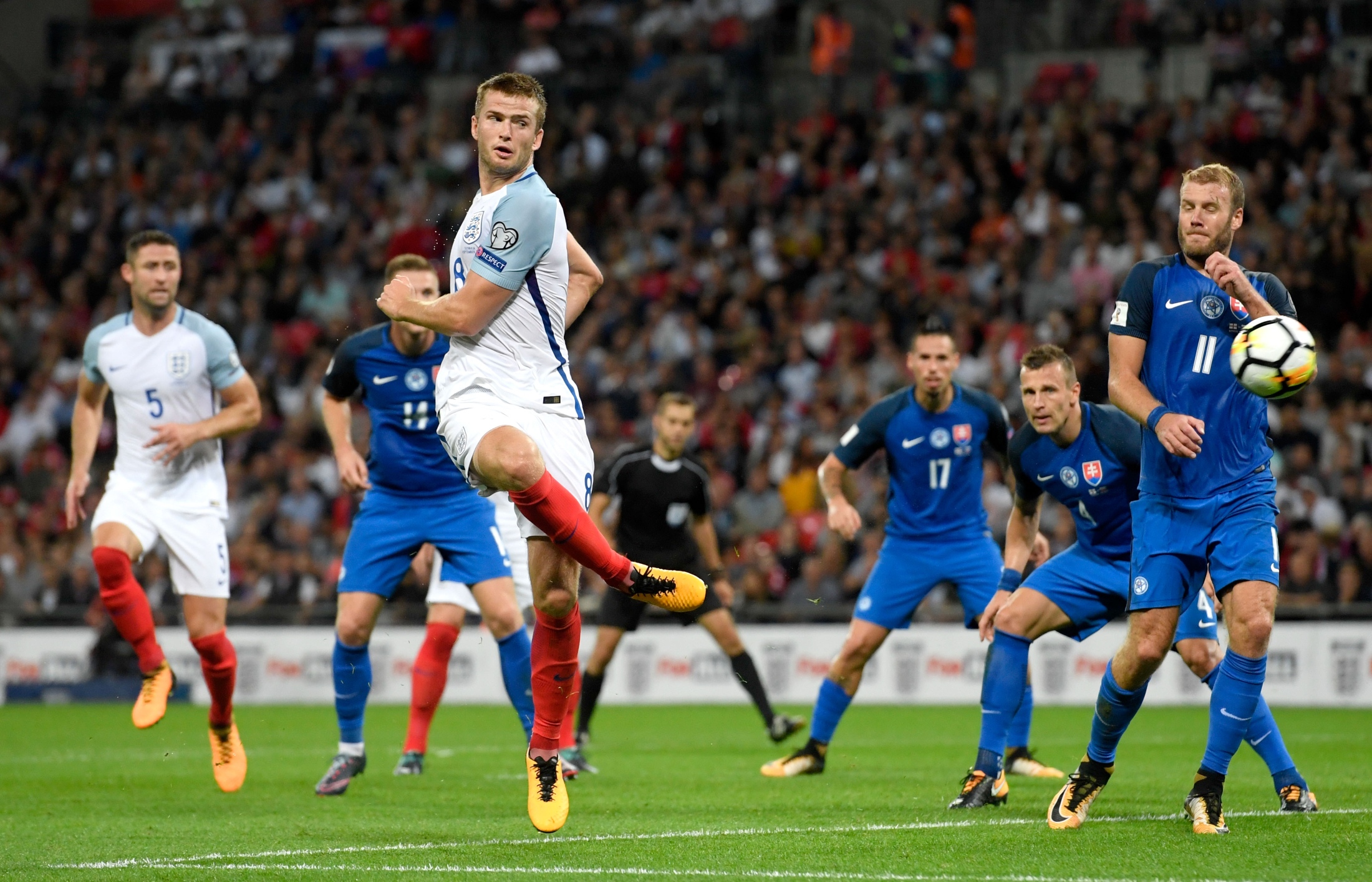 尤文战乌迪内斯大名单：伊尔迪兹领衔，弗拉霍维奇、佩林缺阵（尤文对阵乌迪内斯名单出炉：伊尔迪兹领衔，弗拉霍维奇、佩林缺席）