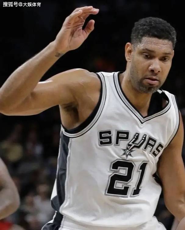 辽宁男篮90-79合肥狂风，威尔斯21+9布朗21分，国内球迷表现低迷（辽宁男篮90-79力克合肥狂风：威尔斯21+9、布朗21分，国内球迷反应低迷）