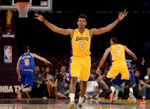 爱尔兰主帅：C罗只是一时冲动；球迷营造了难以置信的氛围（爱尔兰主帅：C罗仅属一时情绪失控，球迷营造出惊人氛围）