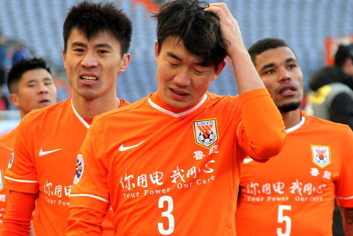 法国足坛最年轻职业球员：尤文马竞关注昂热15岁前锋迪亚洛（15岁迪亚洛刷新法国职业足坛最年轻纪录，尤文马竞盯上昂热新星）