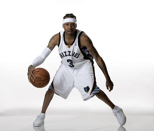 NBA交易市场最新动态：骑士完成引援,（NBA交易快讯：骑士敲定补强）