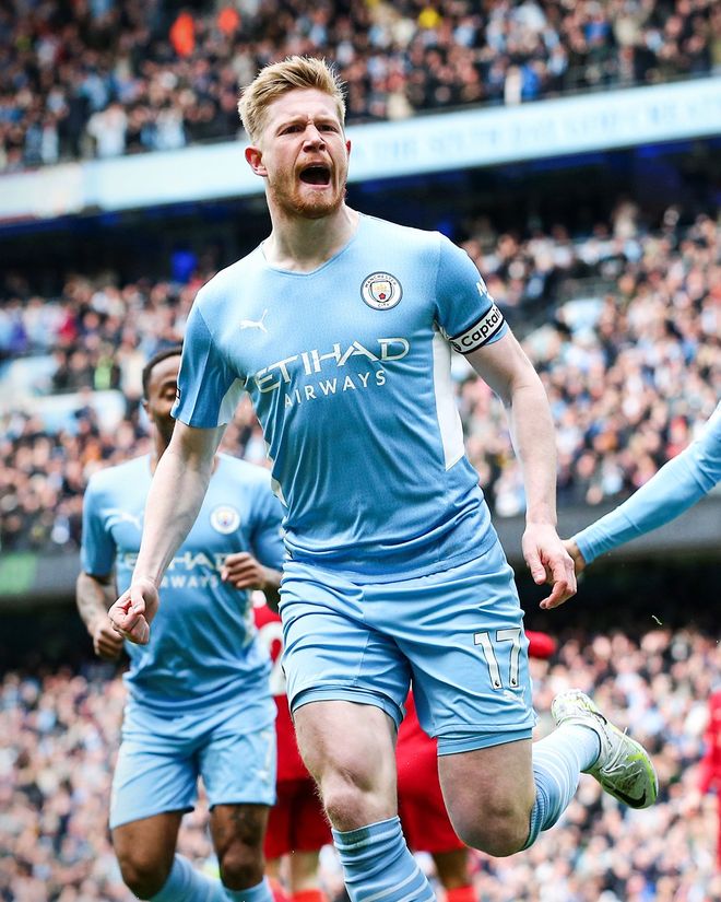 “你不是梅西C罗”！范戴克公开力挺后，萨拉赫仍被狠批